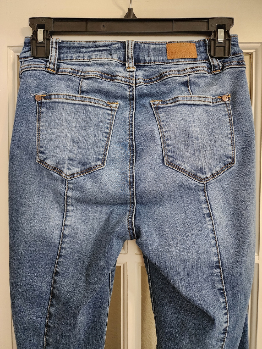 Judy Blue JB88380 Super Flare Jeans Raw Hem Pintuck Medium Wash 3/26 - Picture 8 of 16